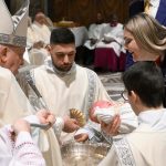 Papa Francisco: «Que los niños crezcan en la fe, en la alegría en la familia»